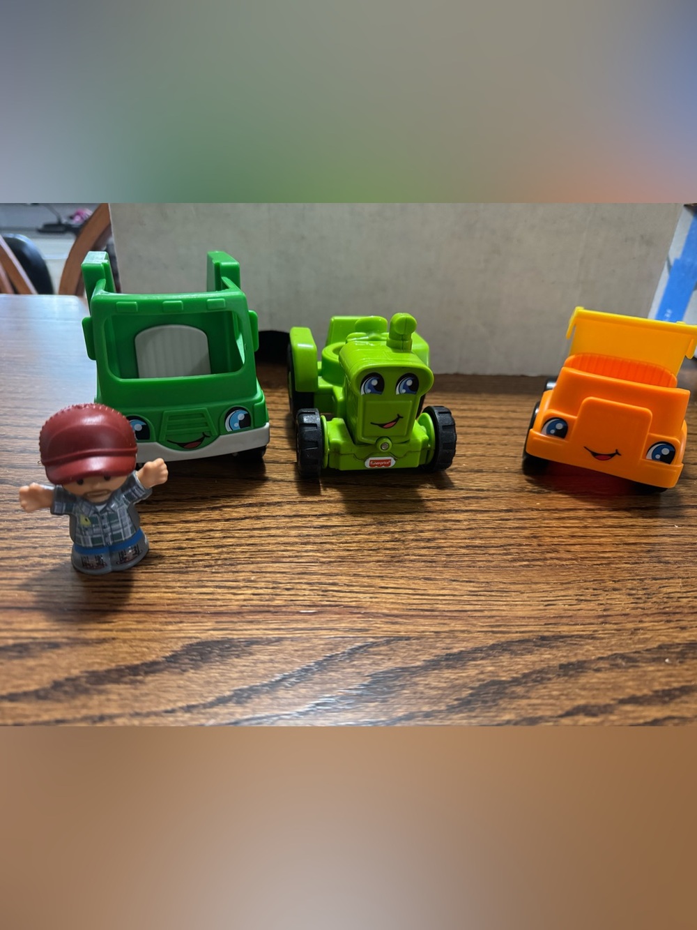 Little people Fisher Price Green Happy Tractor Toy - Kids Toys